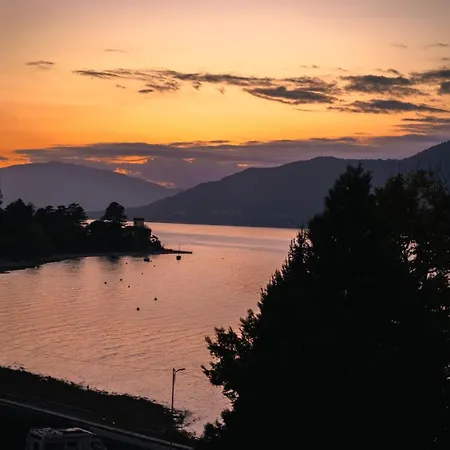 Luxury With A Balcony Lake Lago Maggiore アパート *